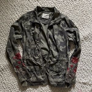 🌹 Ashley Lightweight Canvas Camo + Embroidered Field Jacket 🌹